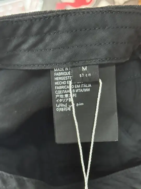 Balenciaga Balenciaga Piercing Cap M, detail view 12