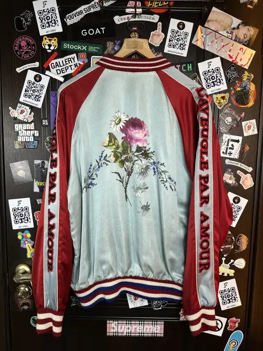 Gucci Gucci SS17 Amour illuminati Silk/Viscose XXL Bomber, detail view 6