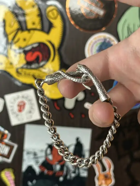 OMB x ERD OMB X ERD VVS Edenic Serpent Bracelet, detail view 8