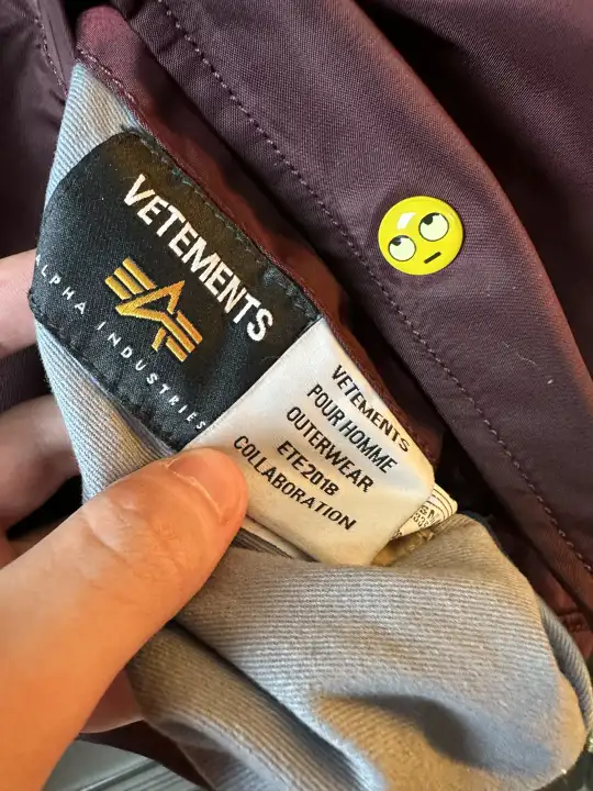 Vetements Burgundy Bomber Emoji XS, detail view 17