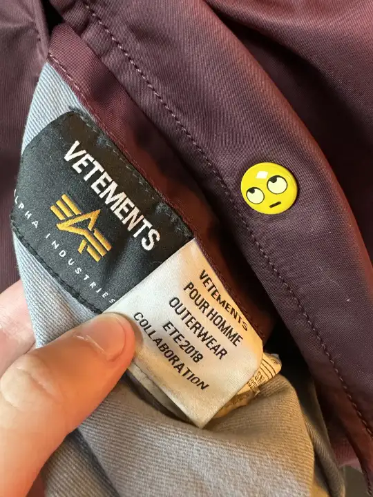 Vetements Burgundy Bomber Emoji XS, detail view 18