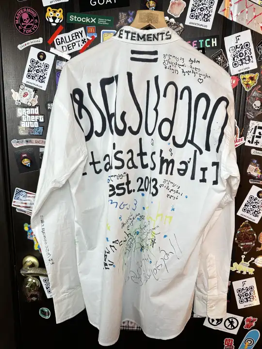 Vetements Tansatsmeli Happy Birthday, detail view 3