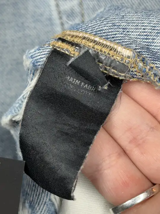 Vetements VETEMENTS FW19 Demna Anarchy Logo Distressed Blue Jeans, detail view 20